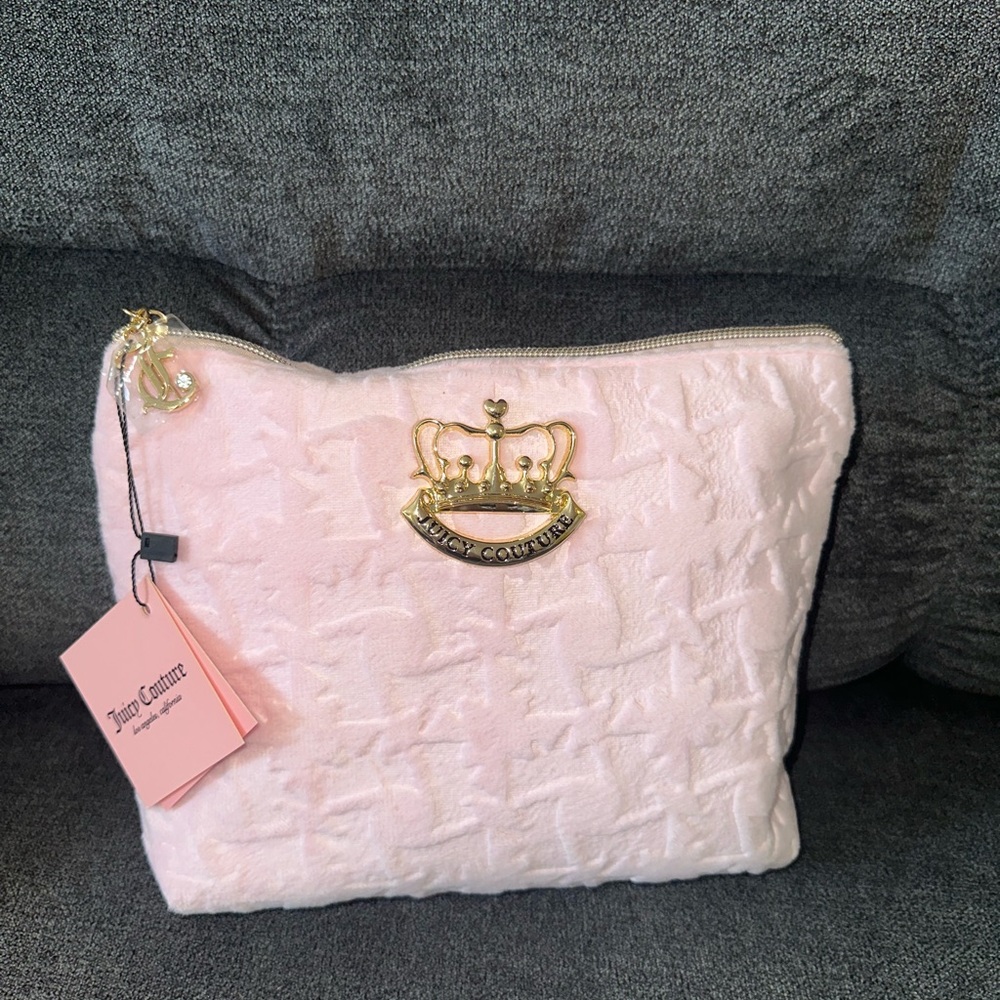Juicy Couture pink makeup bag (new with tags)